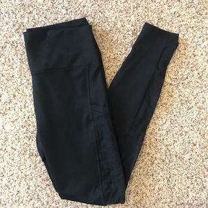 Fabletics Powerhold Leggings - Black size medium